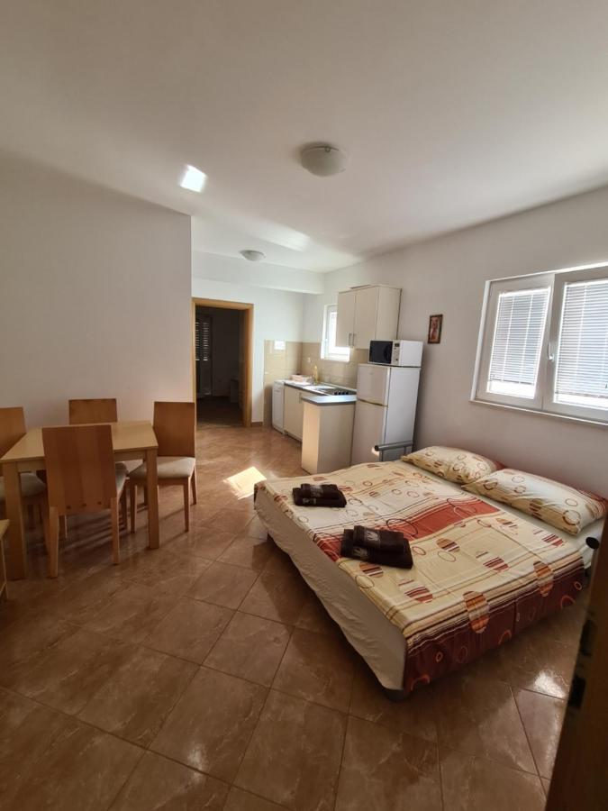Apartments Mediteraneo 클레크 외부 사진